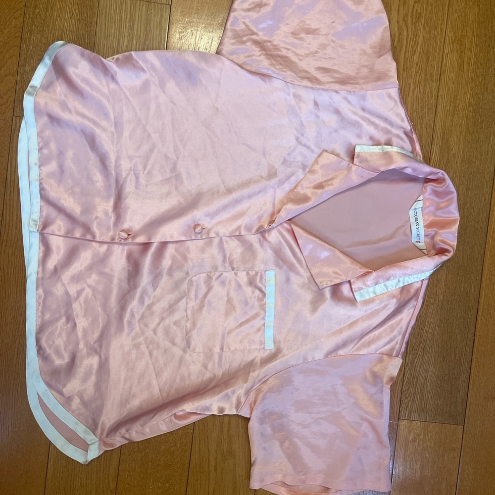 Vintage Victoria’s Secret Silky Pink Short Sleeve Pajama Set Large - Picture 3 of 4